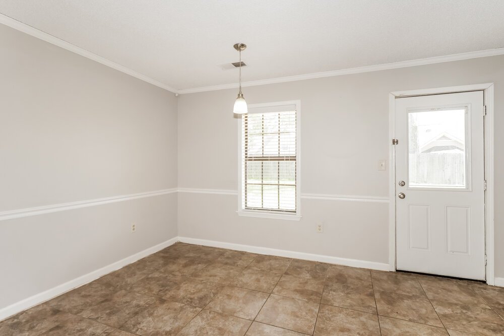 3-Bed Rental on 7352 Alexander Rd photo 6