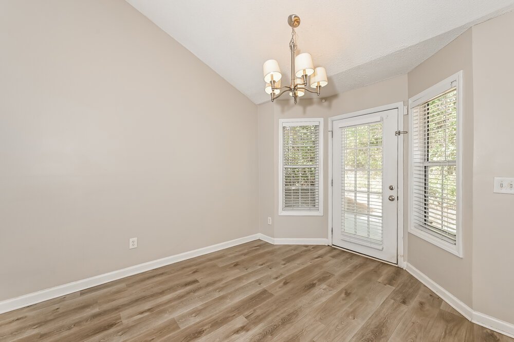 4-Bed Rental on 335 Shadetree Ln photo 6