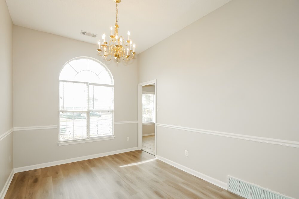 3-Bed Rental on 10352 Walden Pine photo 6