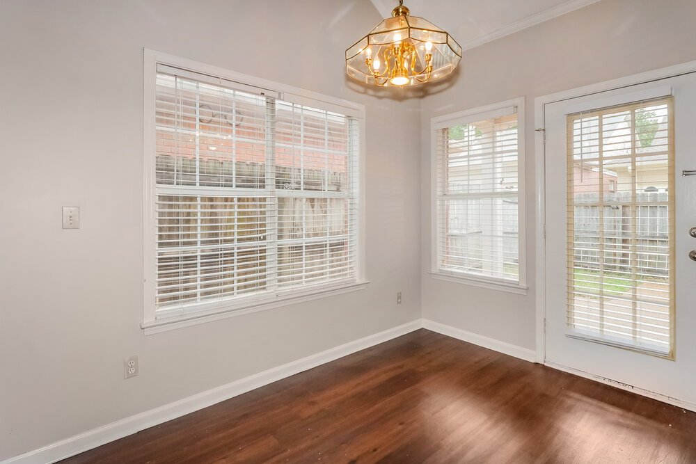 3-Bed Rental on 596 N Ericson photo 6