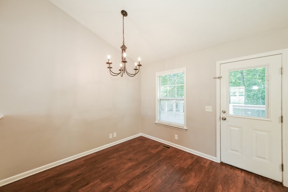 3-Bed Rental on 4936 Deerhaven Dr photo 6