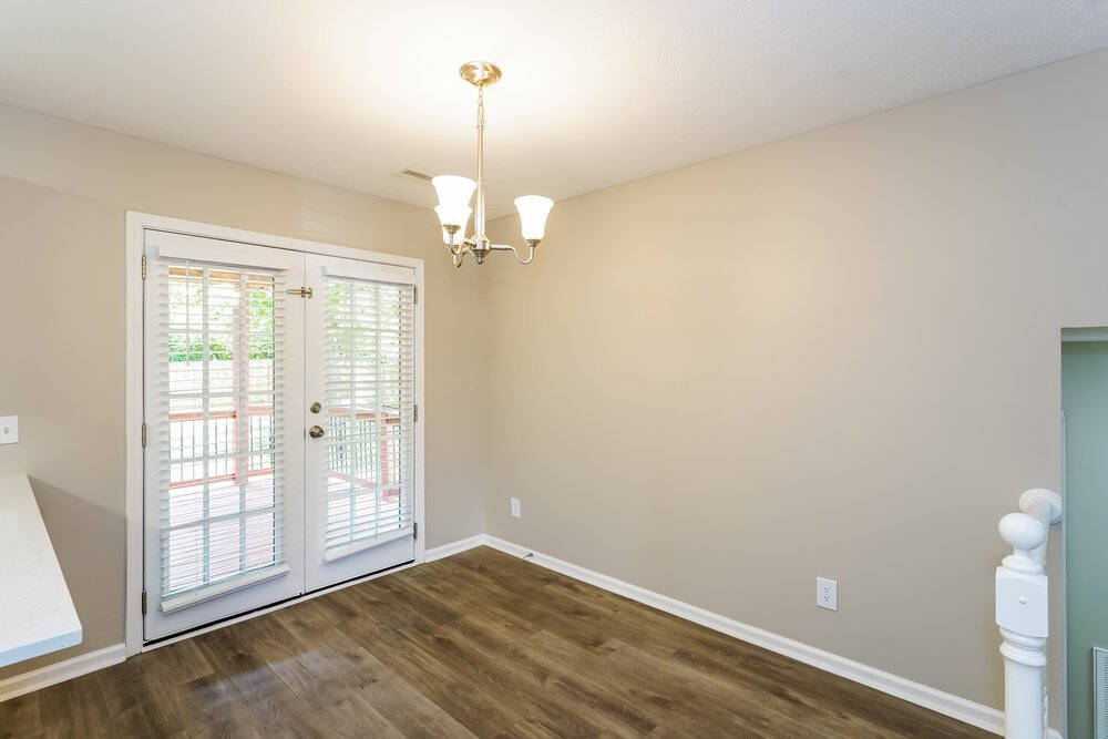 3-Bed Rental on 841 Post Oak photo 6