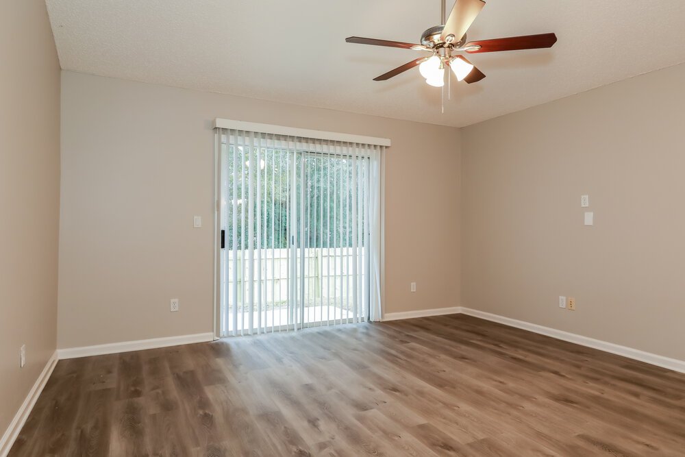 4-Bed Rental on 2621 Fernleaf Dr photo 6