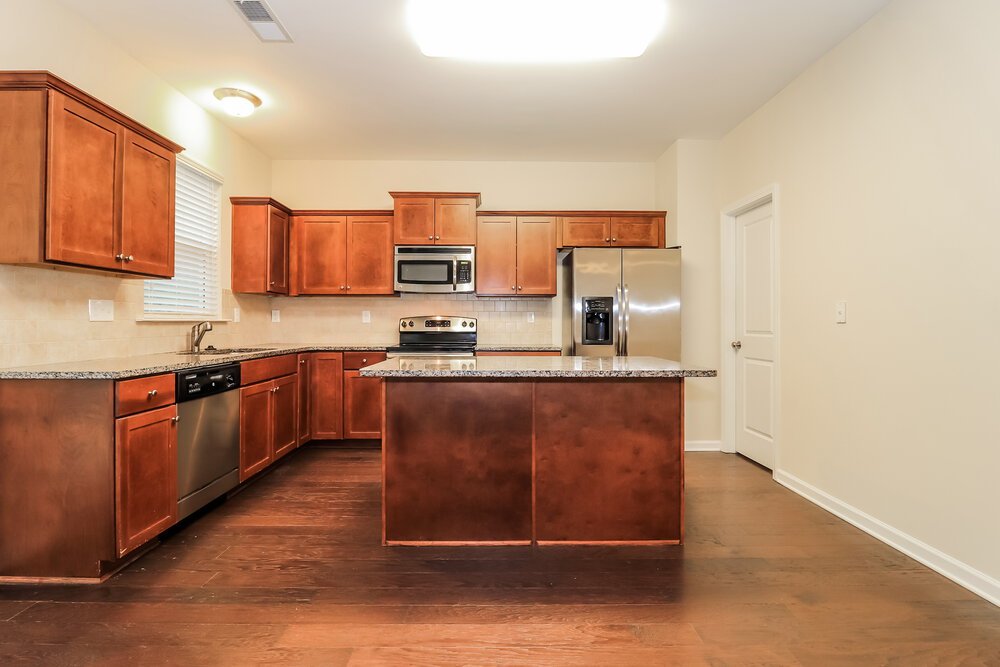 4-Bed Rental on 386 Darbys Run photo 6