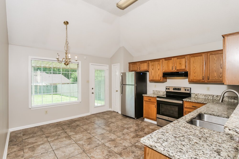 3-Bed Rental on 3846 Walden Meadow photo 6
