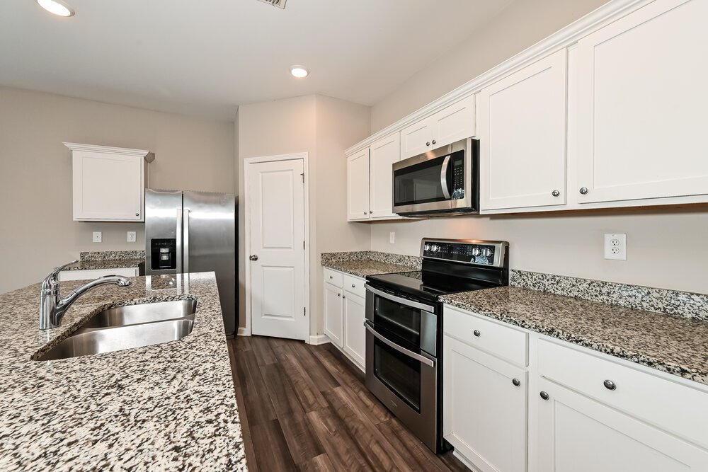 5-Bed Rental on 941 Feldman Chase photo 6