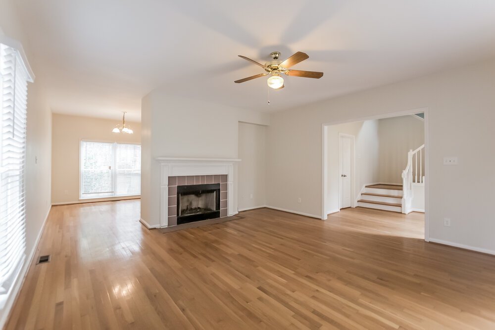 3-Bed Rental on 4118 Huntcliff Dr photo 6