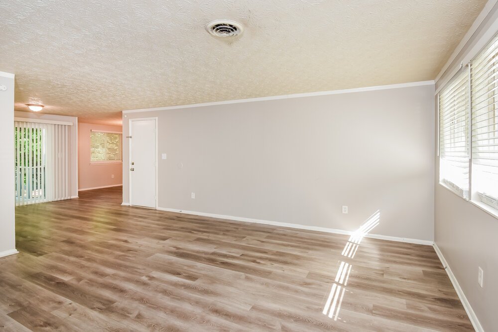 3-Bed Rental on 1860 Suwanee Ridge photo 6