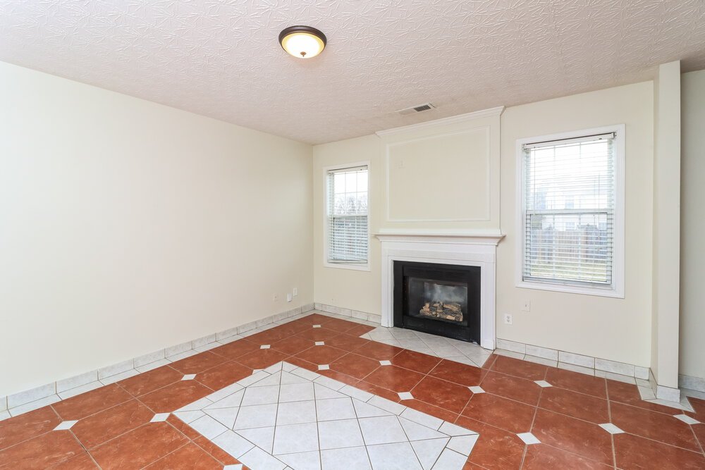 4-Bed Rental on 196 Ancient Oaks photo 6