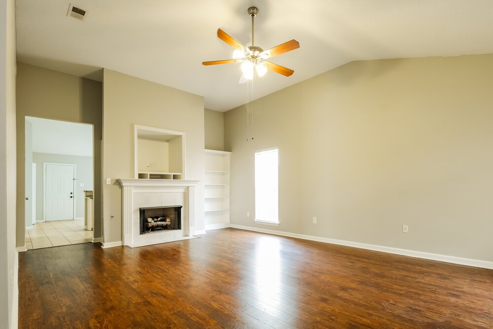 3-Bed Rental on 799 Grant Dr photo 6