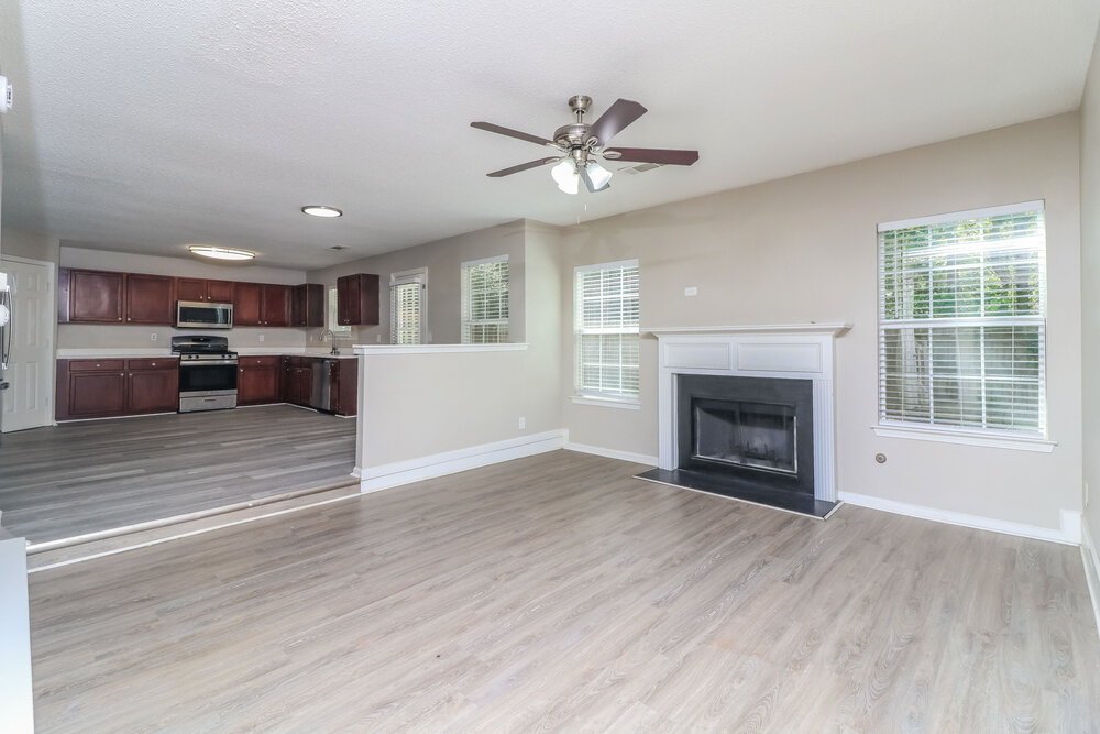 4-Bed Rental on 166 Birchfield Way photo 6