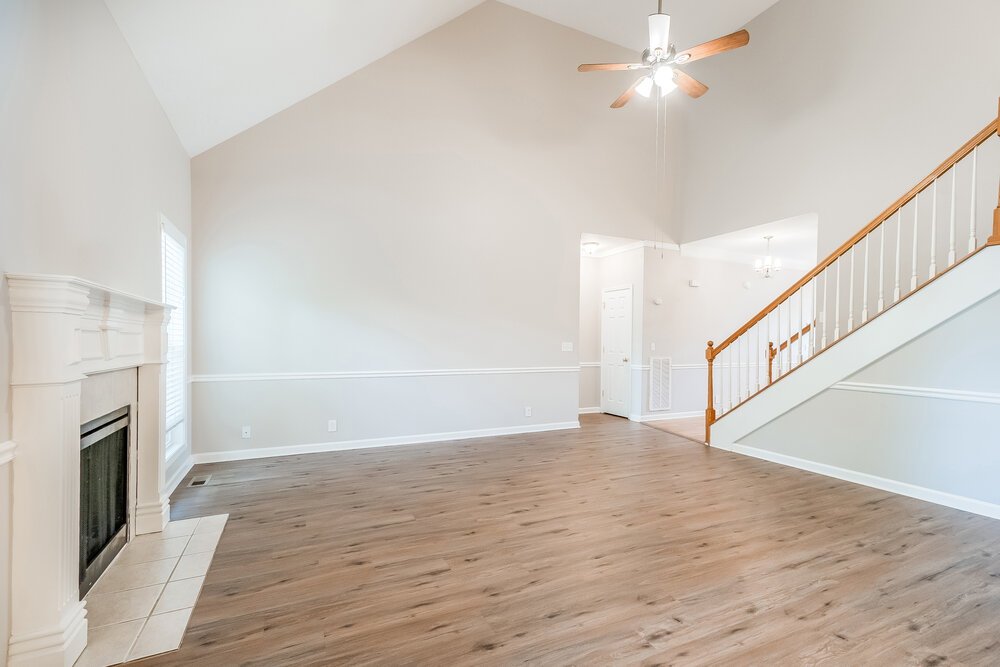 5-Bed Rental on 2137 Aberdeen Cir photo 6