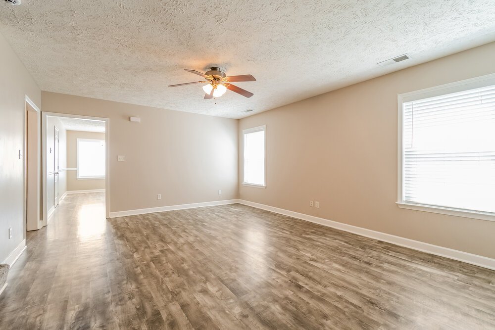 4-Bed Rental on 1625 Beaconcrest Cir photo 6