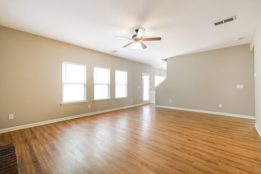 4-Bed Rental on 40 Hamil Ct photo 6
