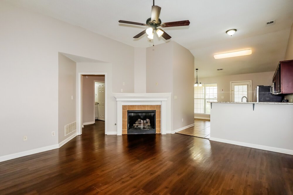 3-Bed Rental on 10333 Cottage Oaks photo 6