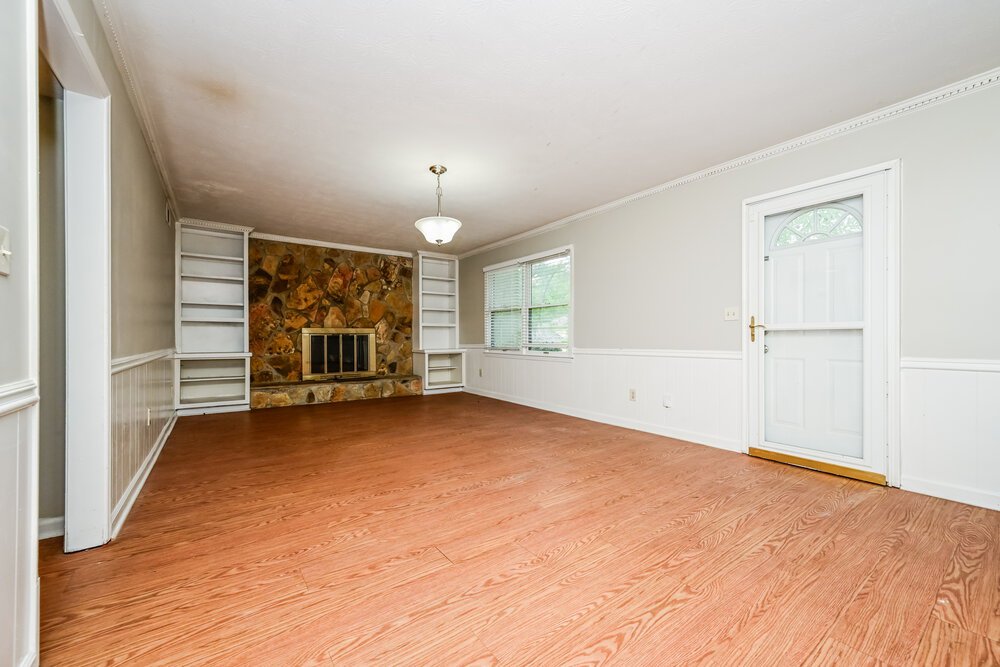 4-Bed Rental on 564 Clubhouse Dr photo 6