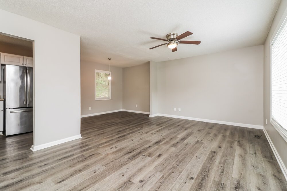 3-Bed Rental on 213 Hampton Drive photo 6