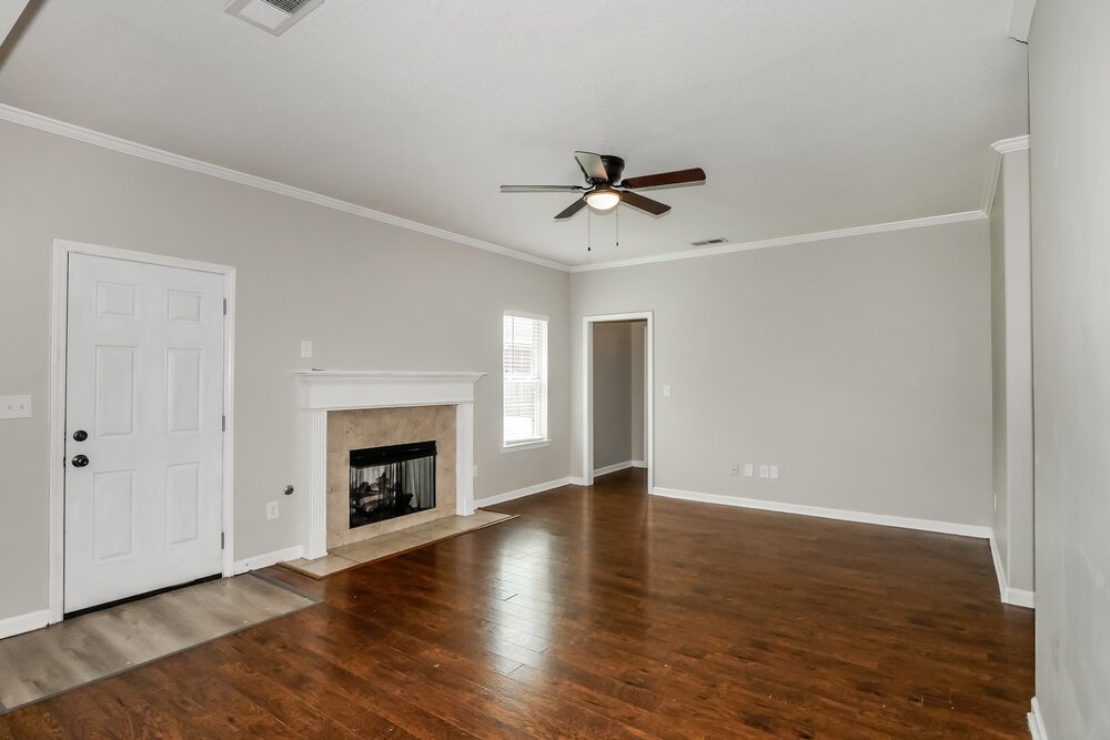 5-Bed Rental on 170 Misty Fields photo 6