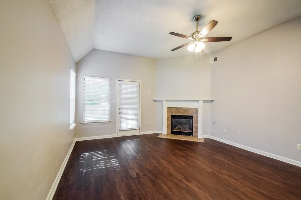 4-Bed Rental on 5604 Corvin Ln photo 6