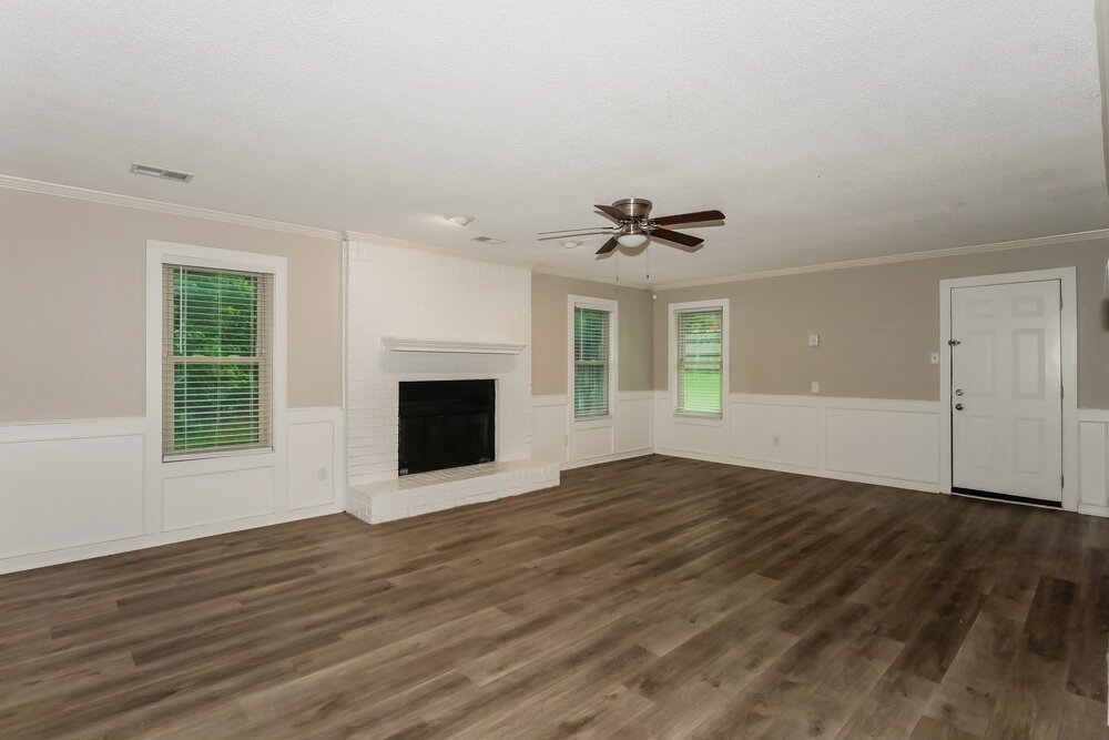 4-Bed Rental on 1040 Trappers Cv photo 6
