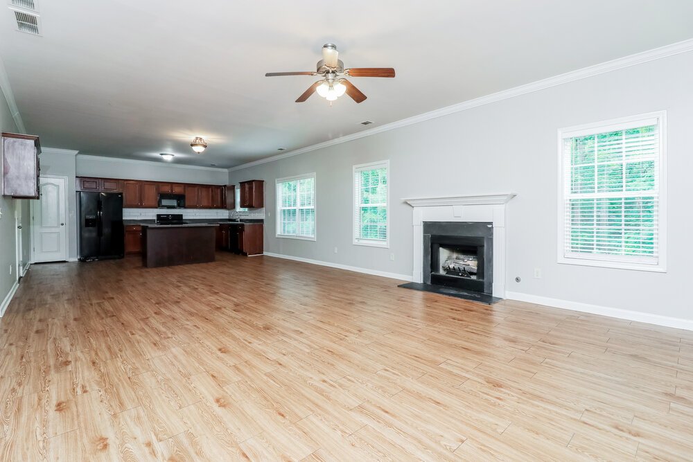 4-Bed Rental on 2590 Harrison Mill photo 6