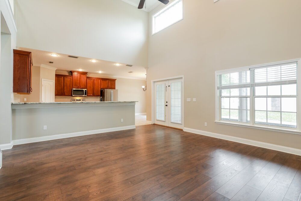 4-Bed Rental on 4856 Monroe Forest photo 6