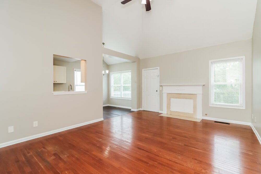 4-Bed Rental on 55 Richmond Dr photo 6