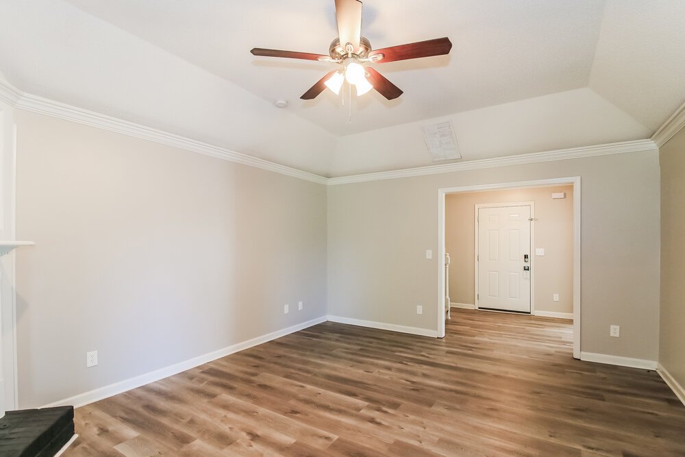 4-Bed Rental on 1001 Crown Corners photo 6