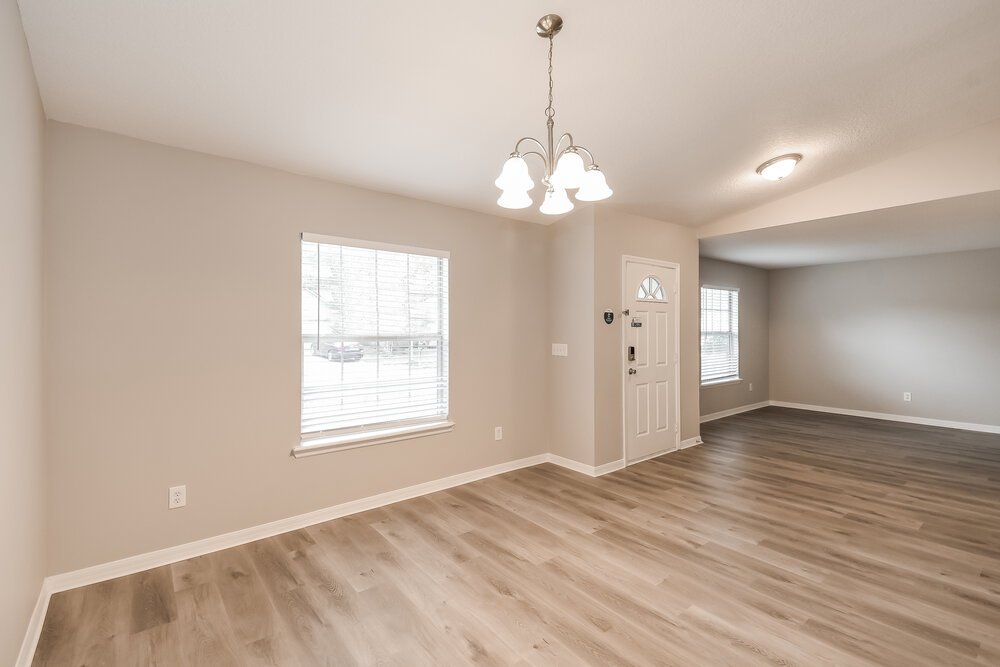 3-Bed Rental on 10161 Meadow Pointe photo 6