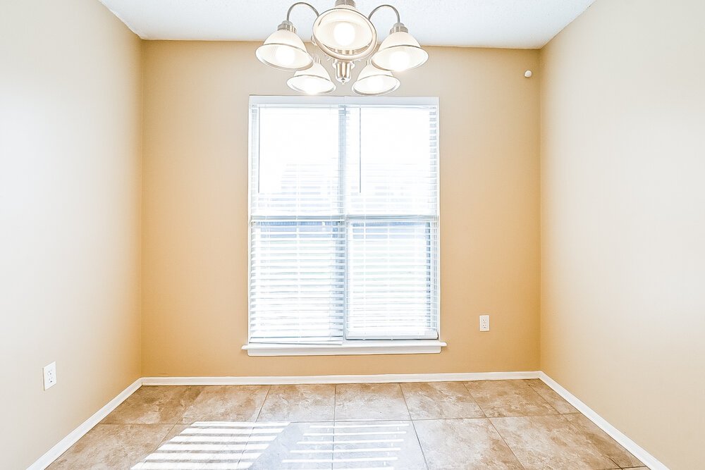 4-Bed Rental on 9150 Belmont Dr photo 6
