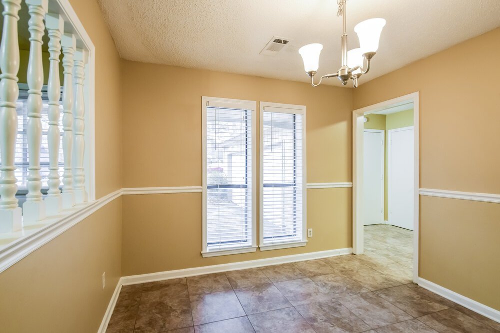 4-Bed Rental on 2176 Woodfield Park photo 6