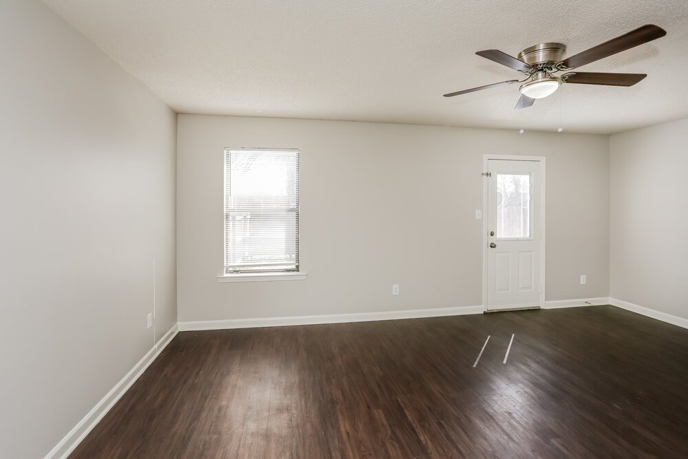 2-Bed Rental on 7760 Biloxi Cv photo 6