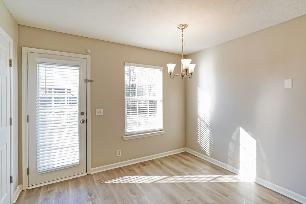 3-Bed Rental on 7016 S Hampton photo 6