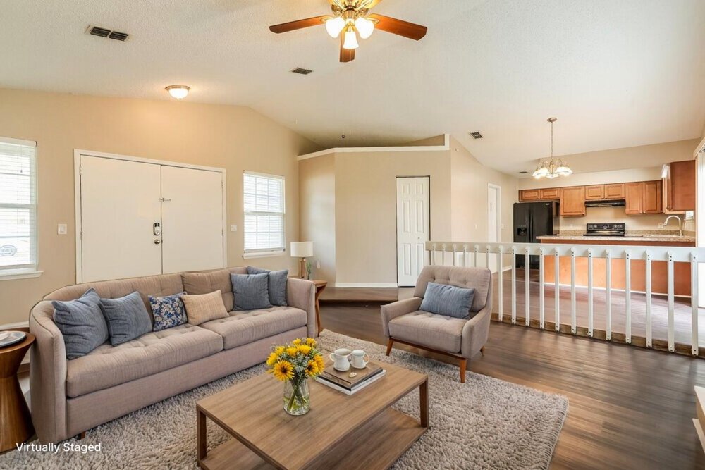 3-Bed Rental on 1863 Sherwood Dr photo 6
