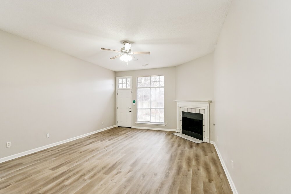 4-Bed Rental on 2752 Misty Valley photo 6