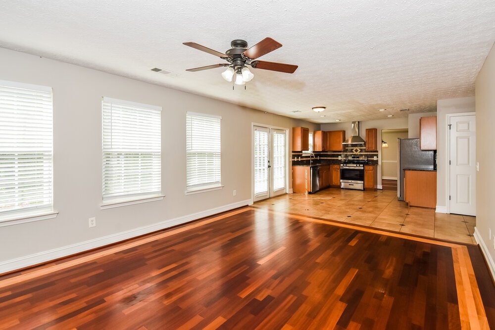 4-Bed Rental on 1305 Bramlett Blvd photo 6