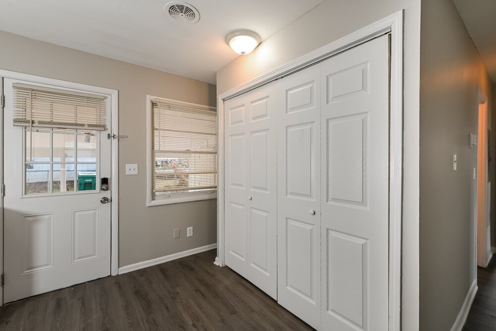 3-Bed Rental on 645 Melrose Dr photo 7
