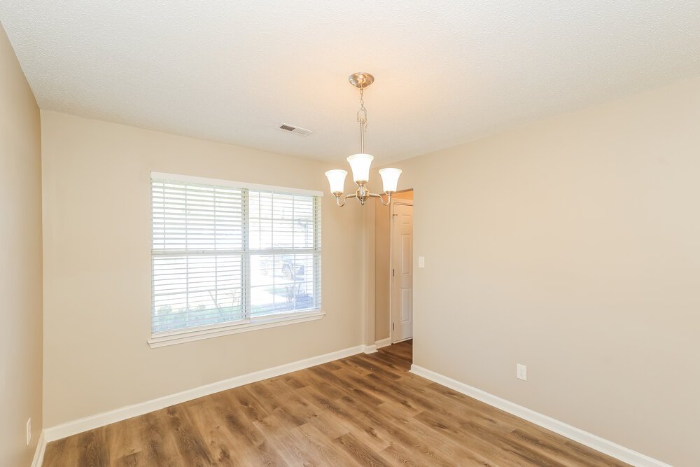 3-Bed Rental on 7605 Briar Crest photo 7