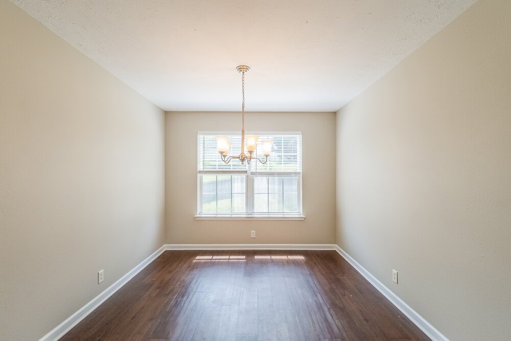 3-Bed Rental on 2006 Zion Ln photo 7