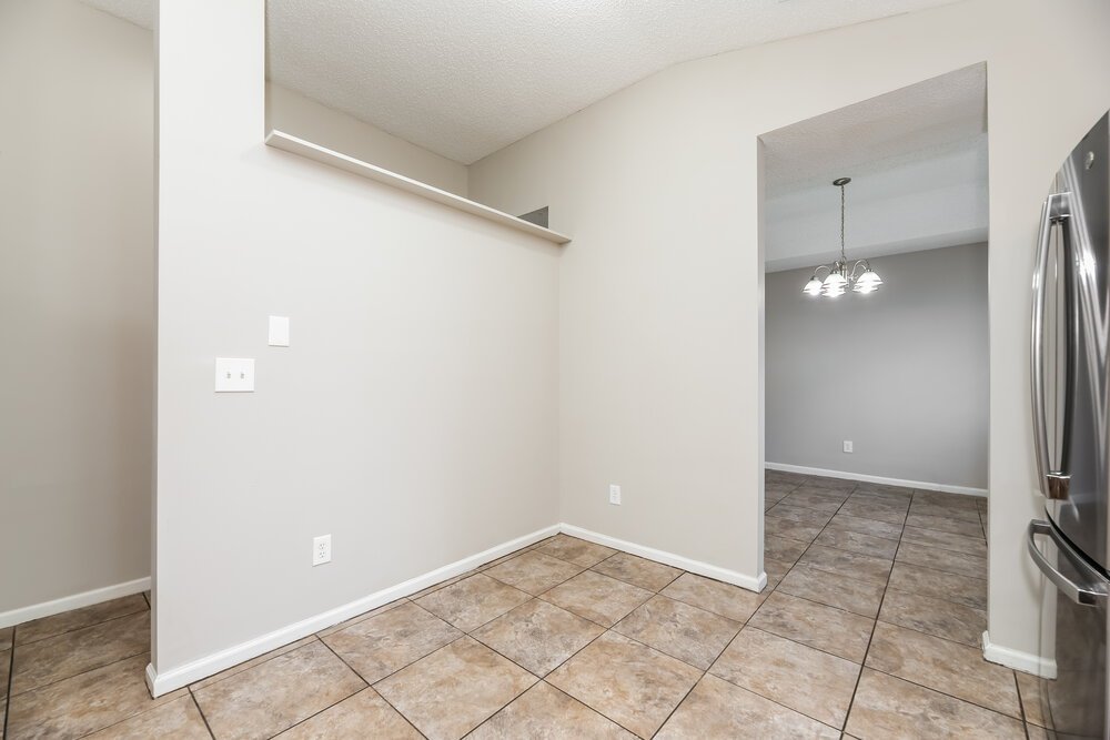 3-Bed Rental on 4279 Campus Hills photo 7