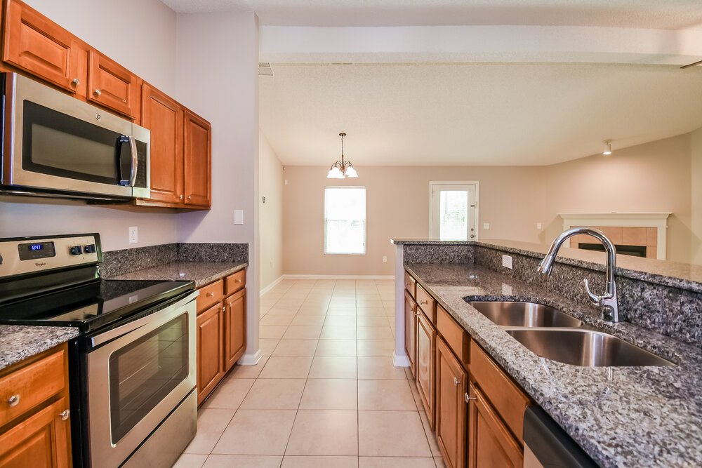 4-Bed Rental on 2625 Fox Creek photo 7