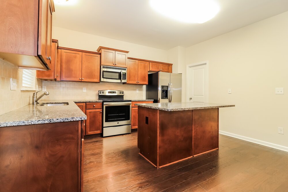 4-Bed Rental on 386 Darbys Run photo 7