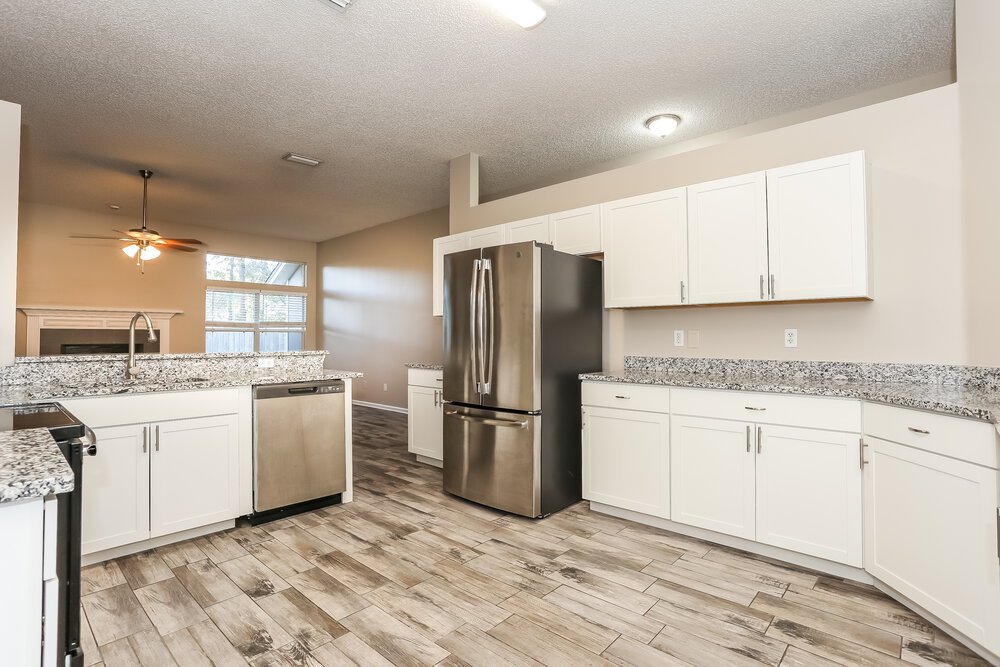 4-Bed Rental on 3476 Shelley Dr photo 7