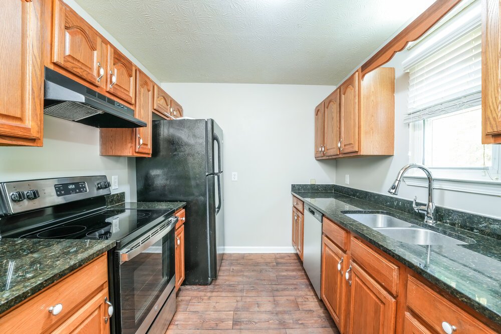 3-Bed Rental on 841 Arbor Ct photo 7