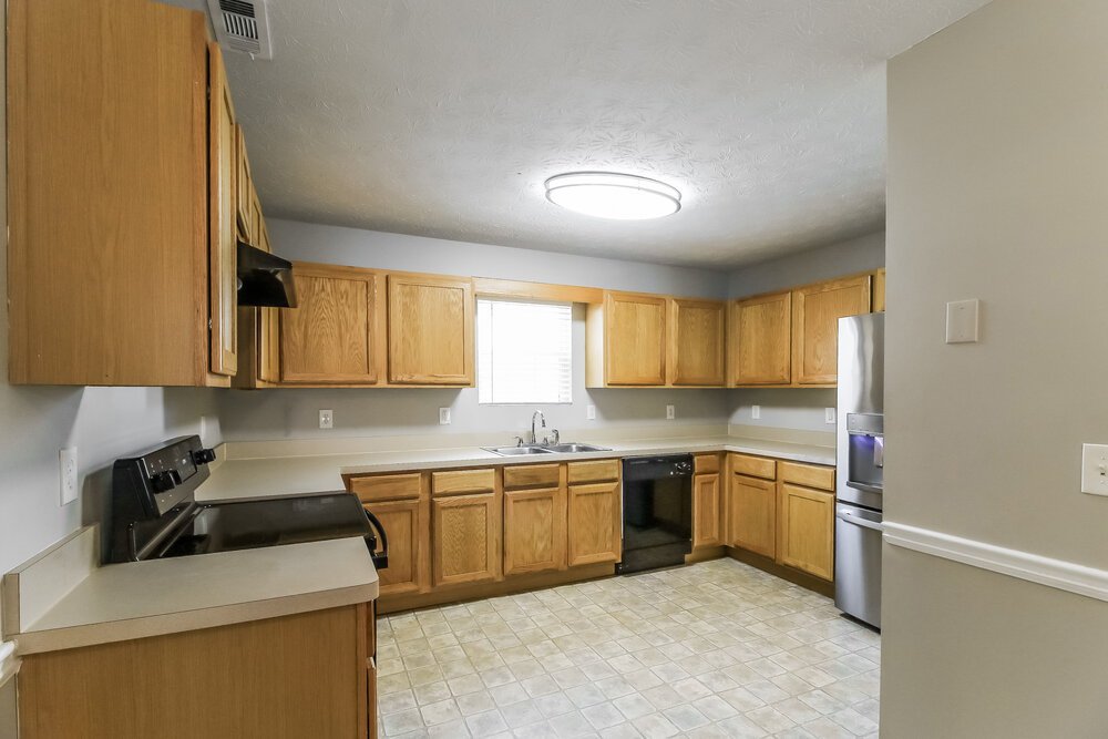 3-Bed Rental on 465 Cathedral Dr photo 7
