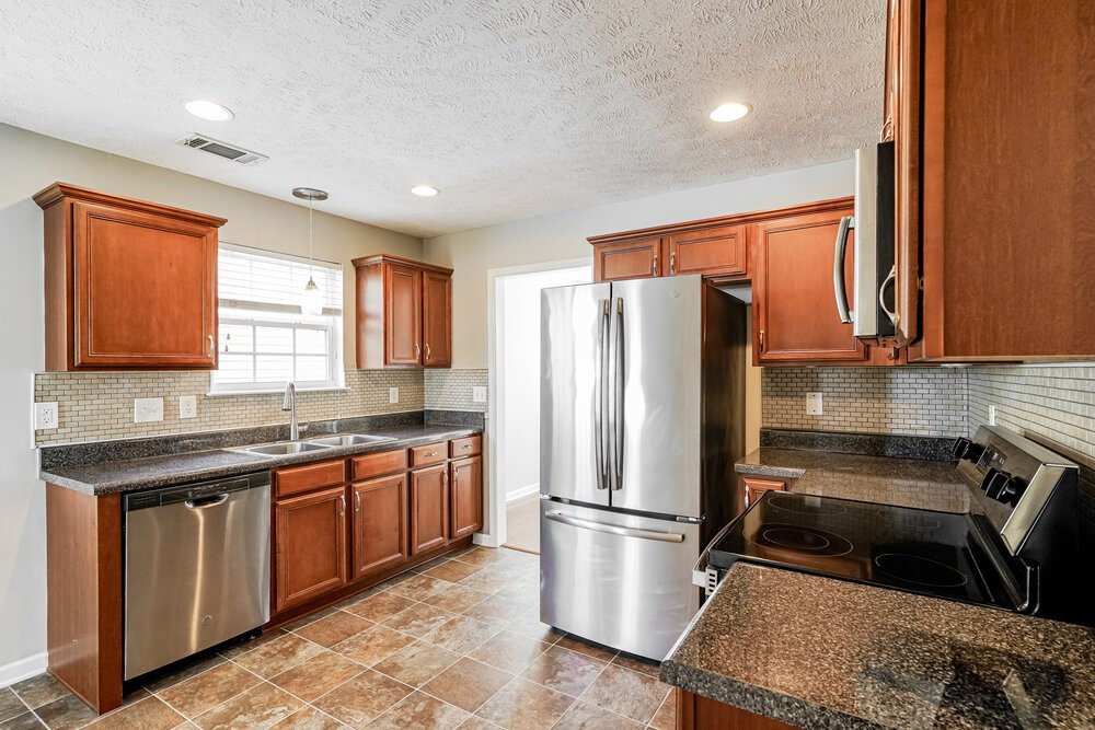 3-Bed Rental on 1416 Sprucedale Dr photo 7