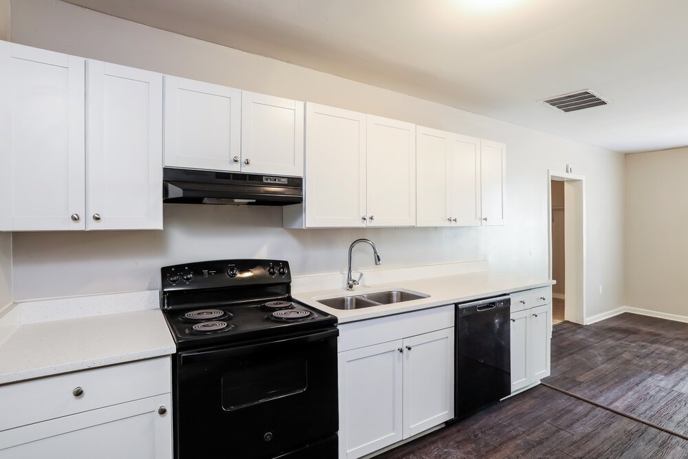 3-Bed Rental on 730 Parker St photo 7