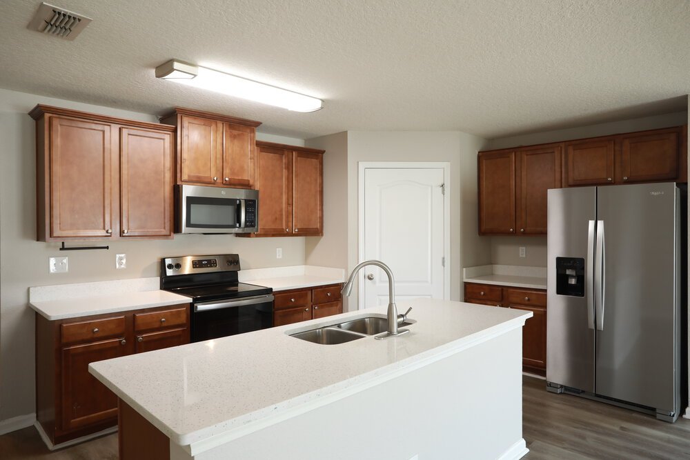 4-Bed Rental on 3426 Canyon Falls photo 7