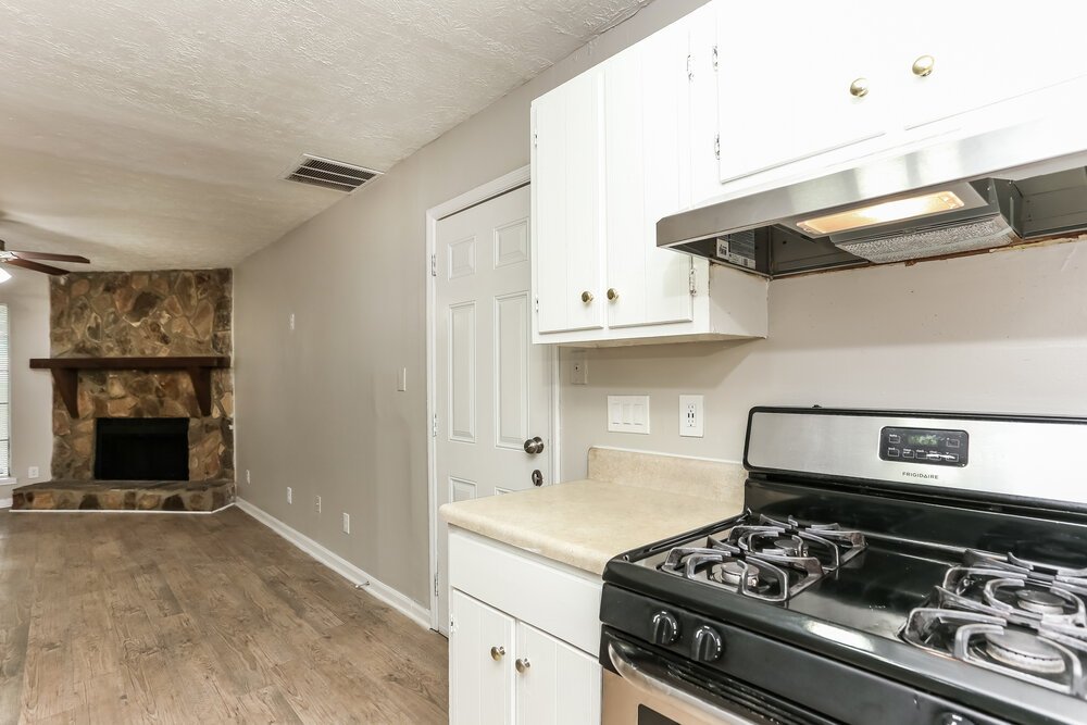 3-Bed Rental on 1582 Kings Ridge photo 7