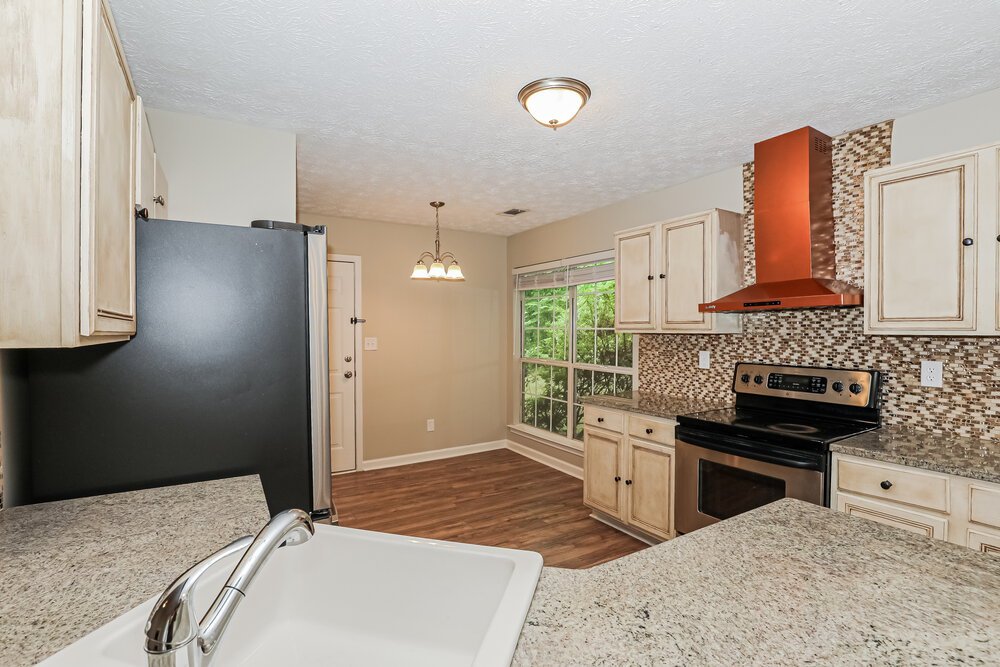 3-Bed Rental on 26 Cindy Ct photo 7